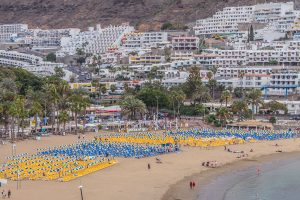 Tenerife: bölge sakinleri kitle turizmine karşı gösteri yapıyor