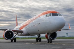 easyJet grevi: Portekiz'e ve Portekiz'den 200'den fazla uçuş iptal edildi