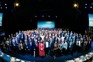 Hava ulaşımını ekonomi mi yoksa siyaset mi yönlendiriyor?