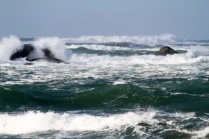 Darragh Fırtınası saatte 120 km hızla Fransa'yı vuracak