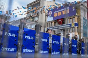 İstanbul Belediye Başkanı tutuklandı: Devam eden gösteriler