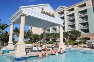 Sandalet tatil köyleri 6 ila 7 milyar avro arasında satabilir