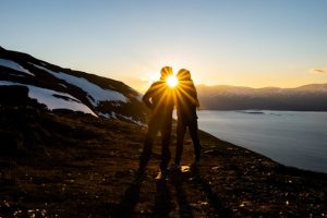 İzlanda: 2026'da İzlandair + Total Solar Eclipse ile Nashville ve Miami'de Cap