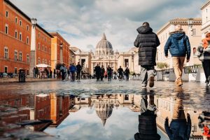 Yangın Papa'nın mirası dini turizmi teşvik ediyor