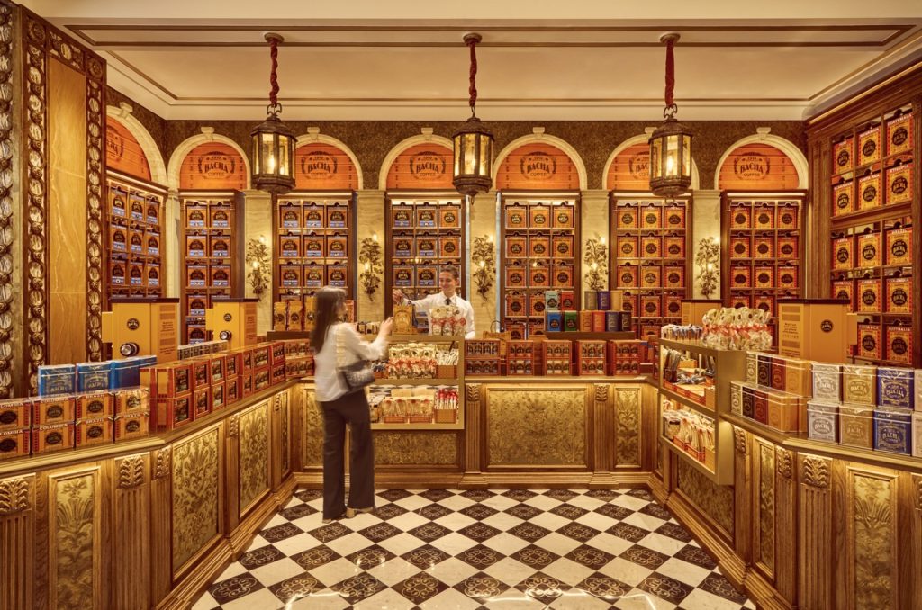 Paris'te Bacha Coffee: Kahve Çevresinde Sürükleyici Bir Deneyim