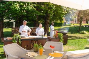 Versay Waldorf Astoria Trianon Sarayı'nda daha da kötüleşiyor