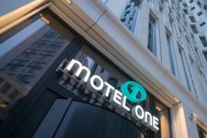 Motel One: Paris Porte de Versailles'de bir otelle iddialı gelişme