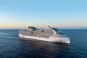 MSC World Europa Napoli Körfezi'nde felç oldu