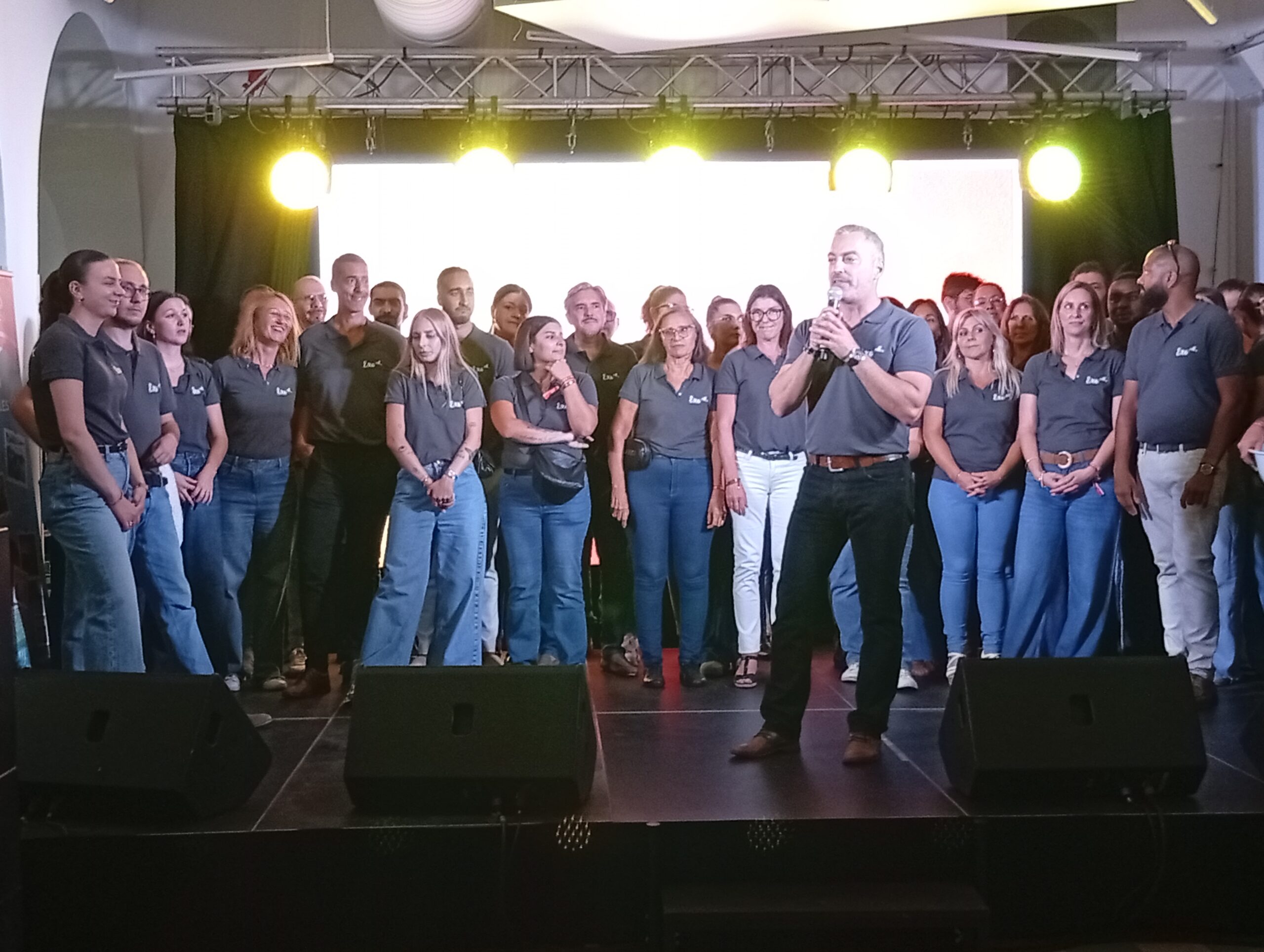 Exotizm Akşam: Marsilya'da ilk başarılı bir toplantı