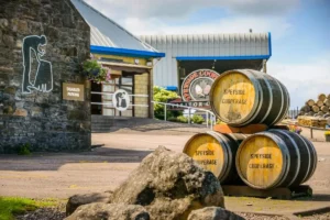 Speyside Cooperage'daki viski fıçıları - Aberlour - © VisitScotland Kuzey Doğu 250 Damian Shields