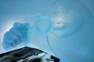 İsveç: Buz ve Kardan Yapılan Sanat Eserleri Arasında Bir Gece Geçirin