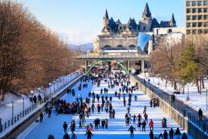 Dünyanın en büyük buz pateni pisti Ottawa'da