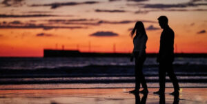 Gün batımında Inasa Plajı © Shoko Takayasu