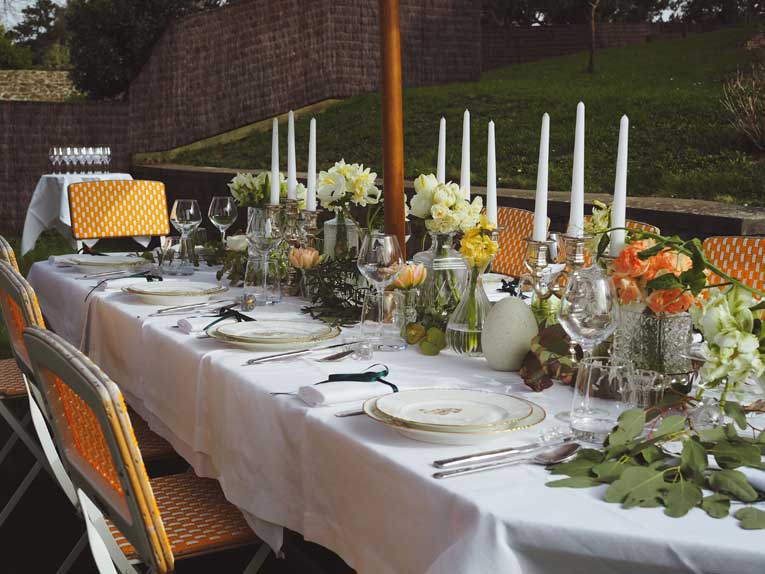 Villa Haute Guais'te bir Paskalya Pazarı: baharın büyük kır masası