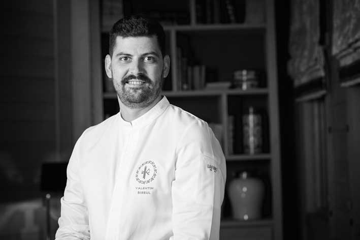Riviera 2026: Şef Valentin Biseul, Pampelonne'daki l'Épi'nin mutfak yenilemesini imzaladı