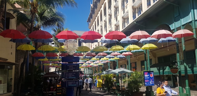 The Lux Collective'in himayesinde zarafetin günümüzle birleştiği Mauritius Paskalyasının ihtişamı